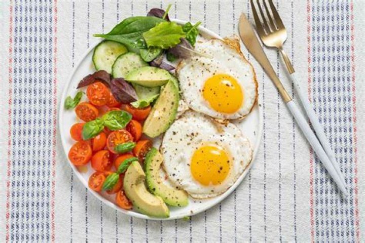 What is a good breakfast for a swimmer