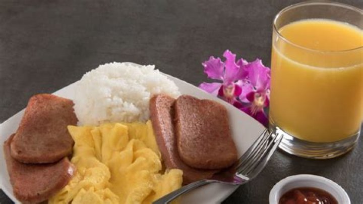 What is a Hawaiian breakfast