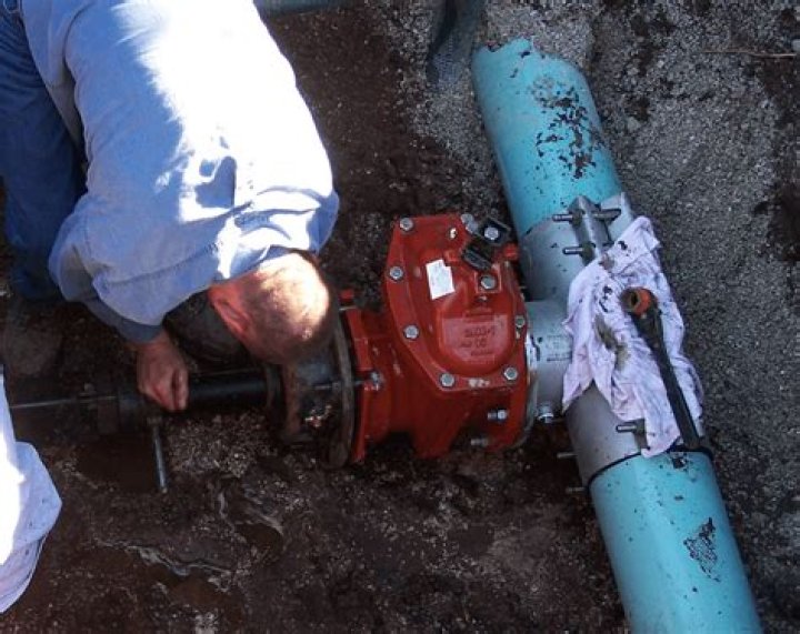 What is a tapping valve
