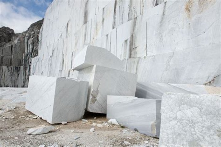 What is Italian Carrara marble