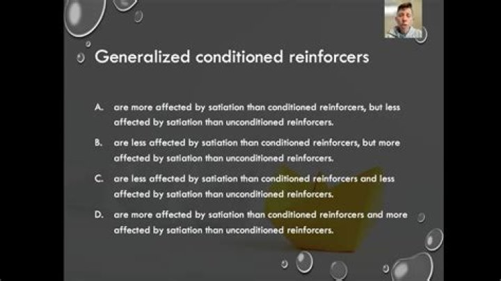What is the advantage of using generalized conditioned reinforcers