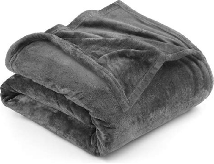 What is the best blanket for a bed