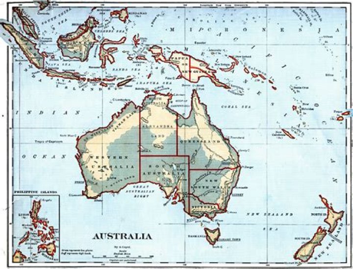 What islands are north of Australia