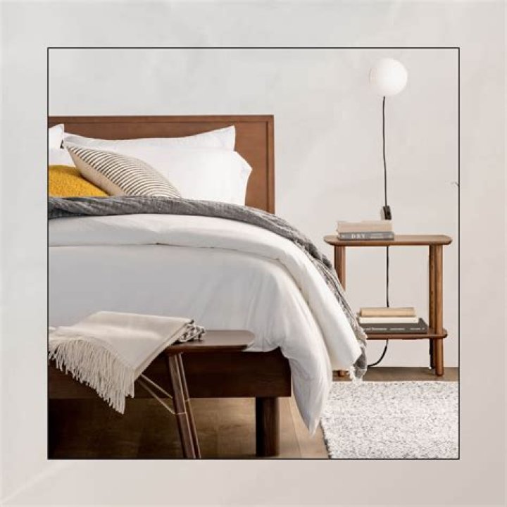 What kind of mattress do you use on a platform bed