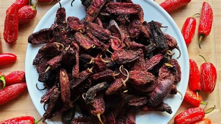What temperature do you smoke peppers at