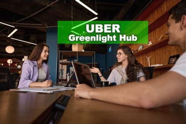 What time does Uber Greenlight close