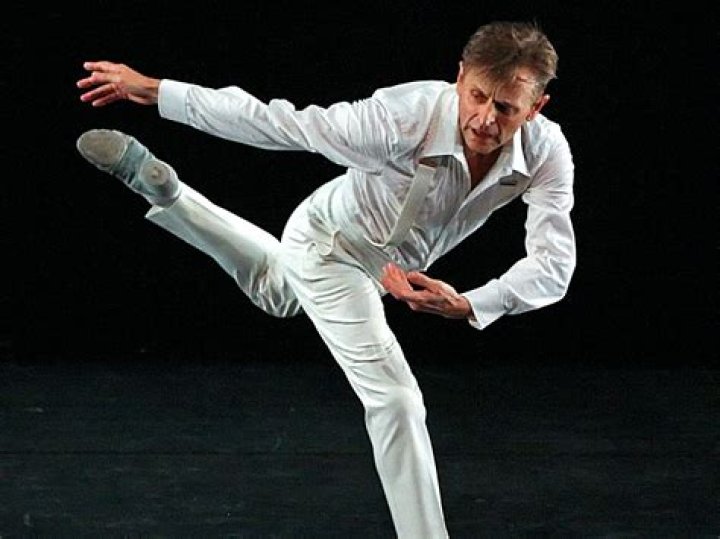 Where did Mikhail Baryshnikov dance