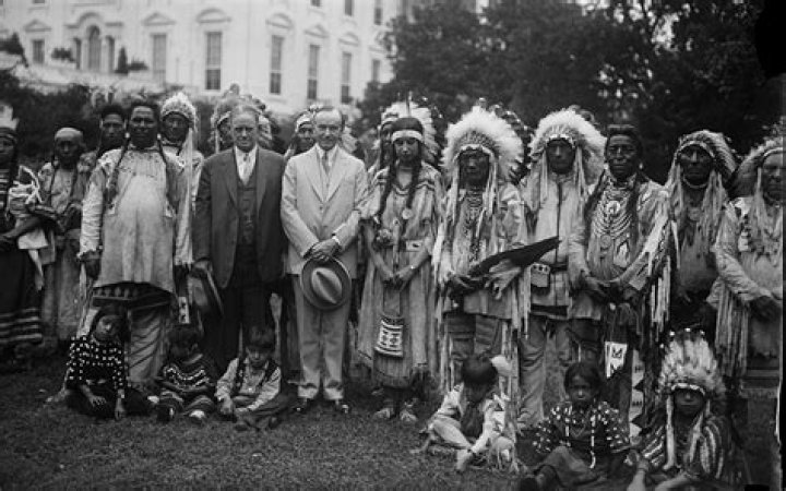 Which Congressional Act gave Native Americans full citizenship