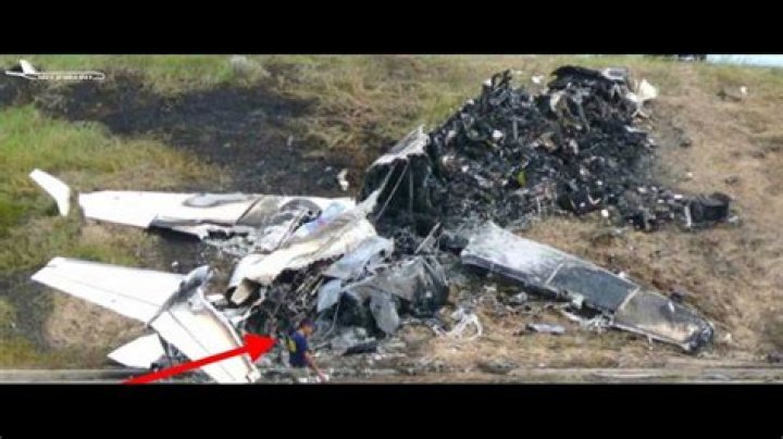 Why did Travis Barkers plane crash