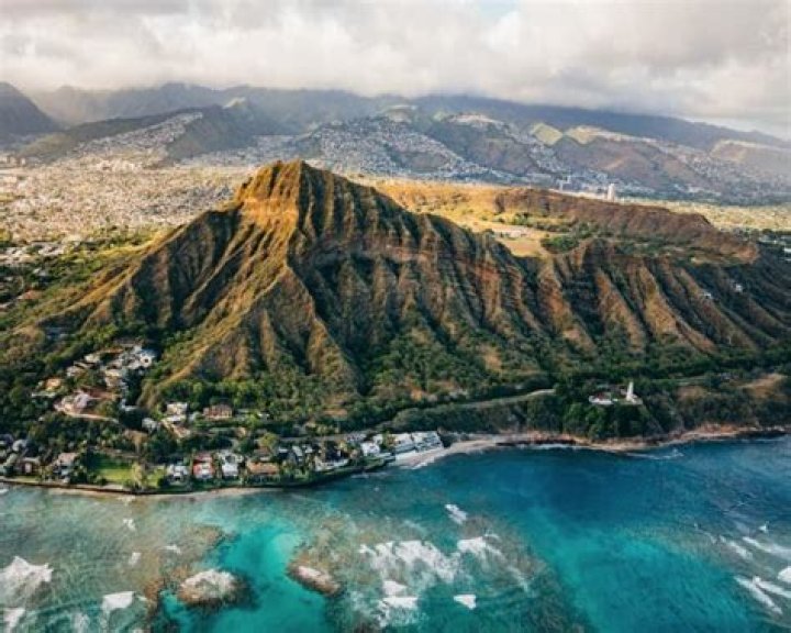 Why is it called Diamond Head in Hawaii